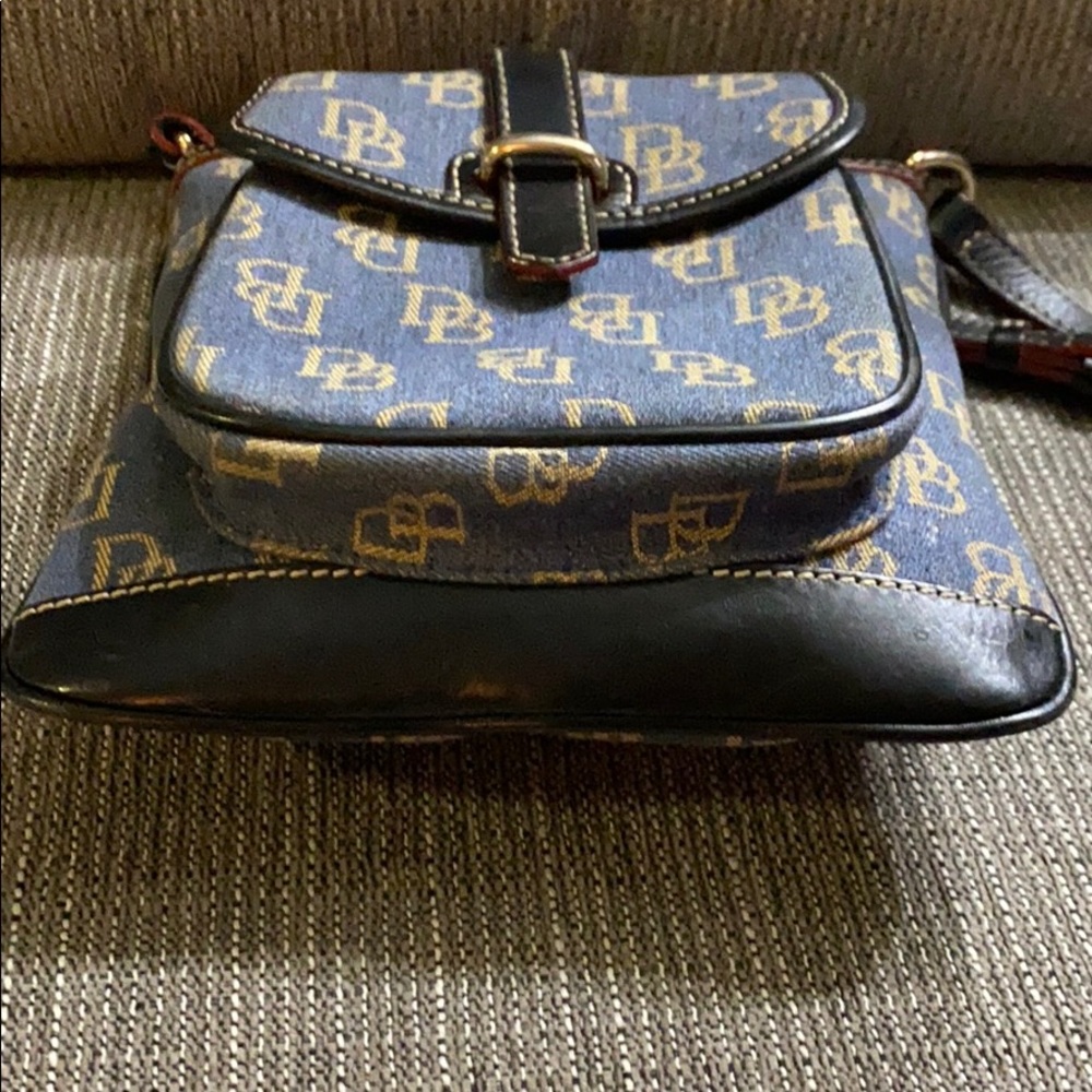 DOONEY& BOURKE CROSSBODY - Picture 3 of 6